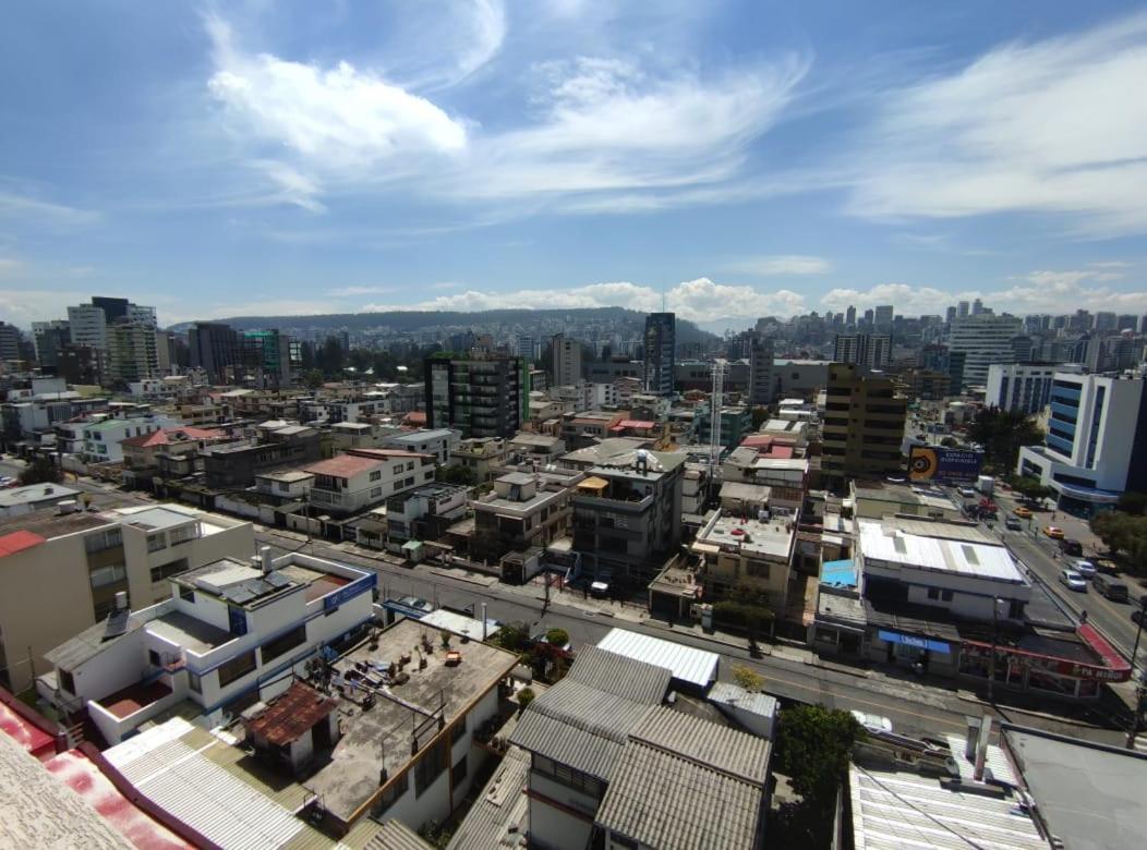 Val Hotel Santamaria Quito Kültér fotó